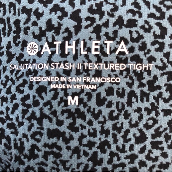 Athleta Salutation Stash II textured tight slate blue leopard print size M EUC - Picture 5 of 7